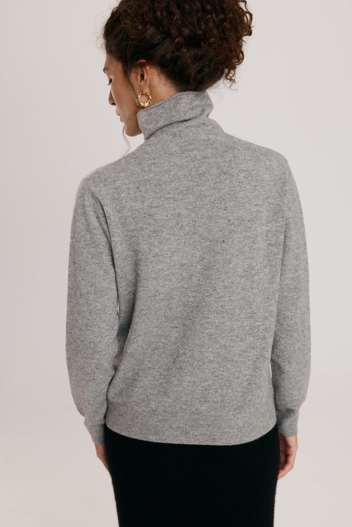 Turtleneck Cashmere Long Sleeve Sweater