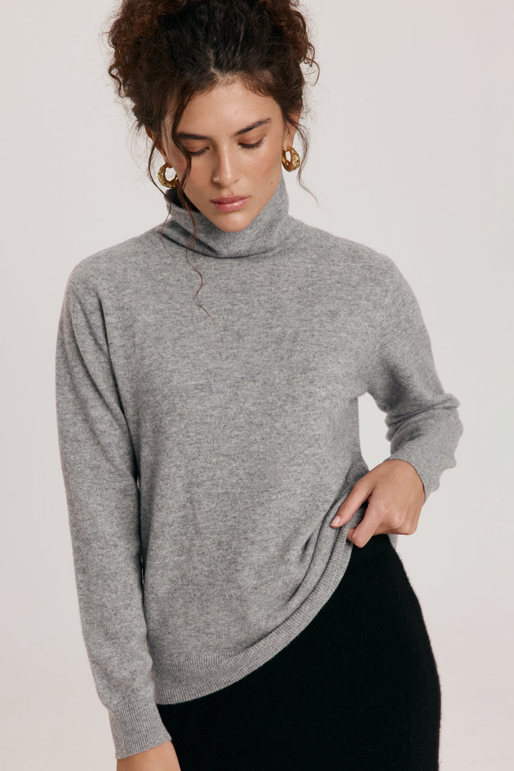 Turtleneck Cashmere Long Sleeve Sweater