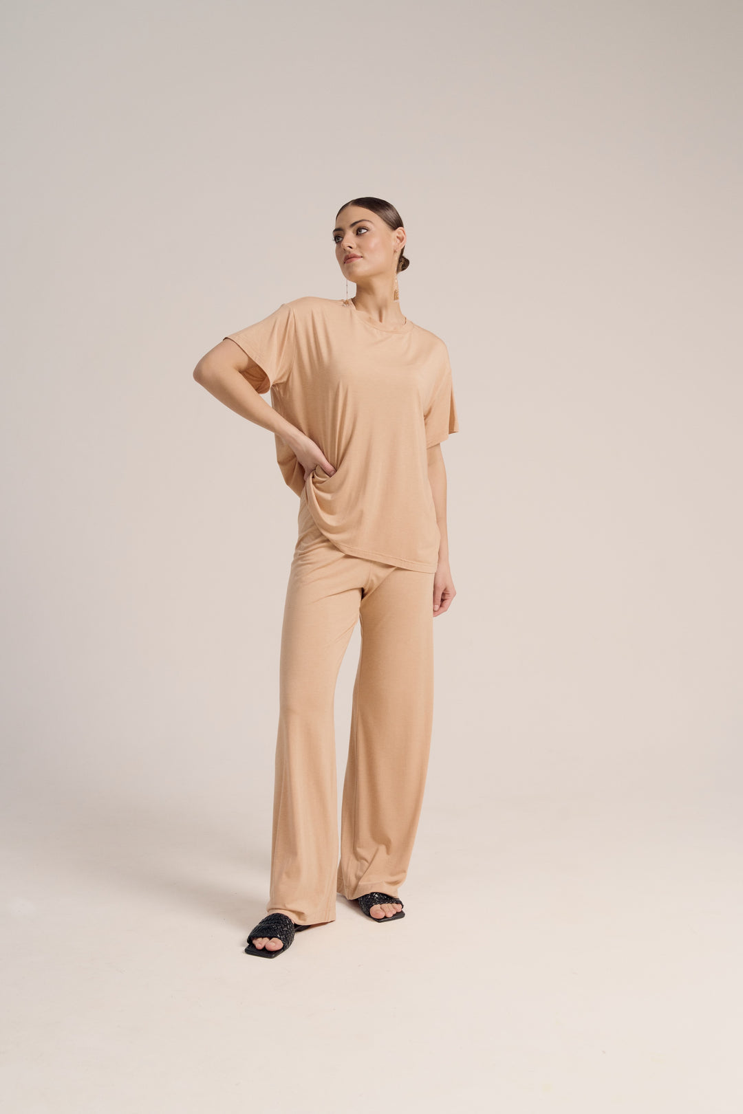 VANESSA BEIGE SUIT